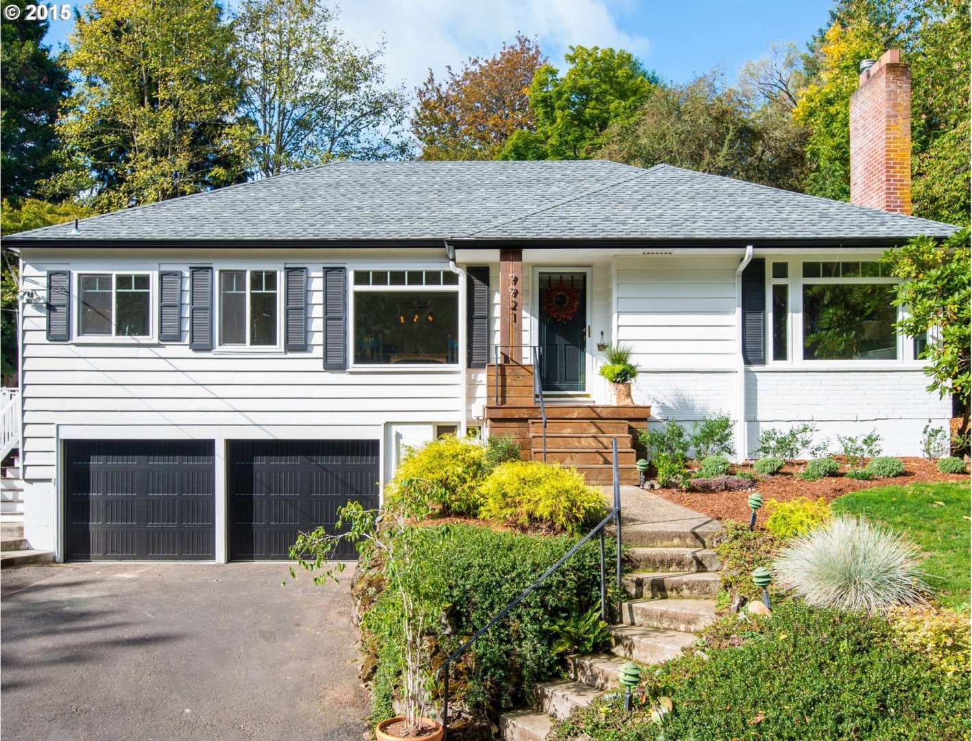 9921 Southwest Lancaster Road Portland, OR 97219 - Photo 1 of 19 Gallery Image 1