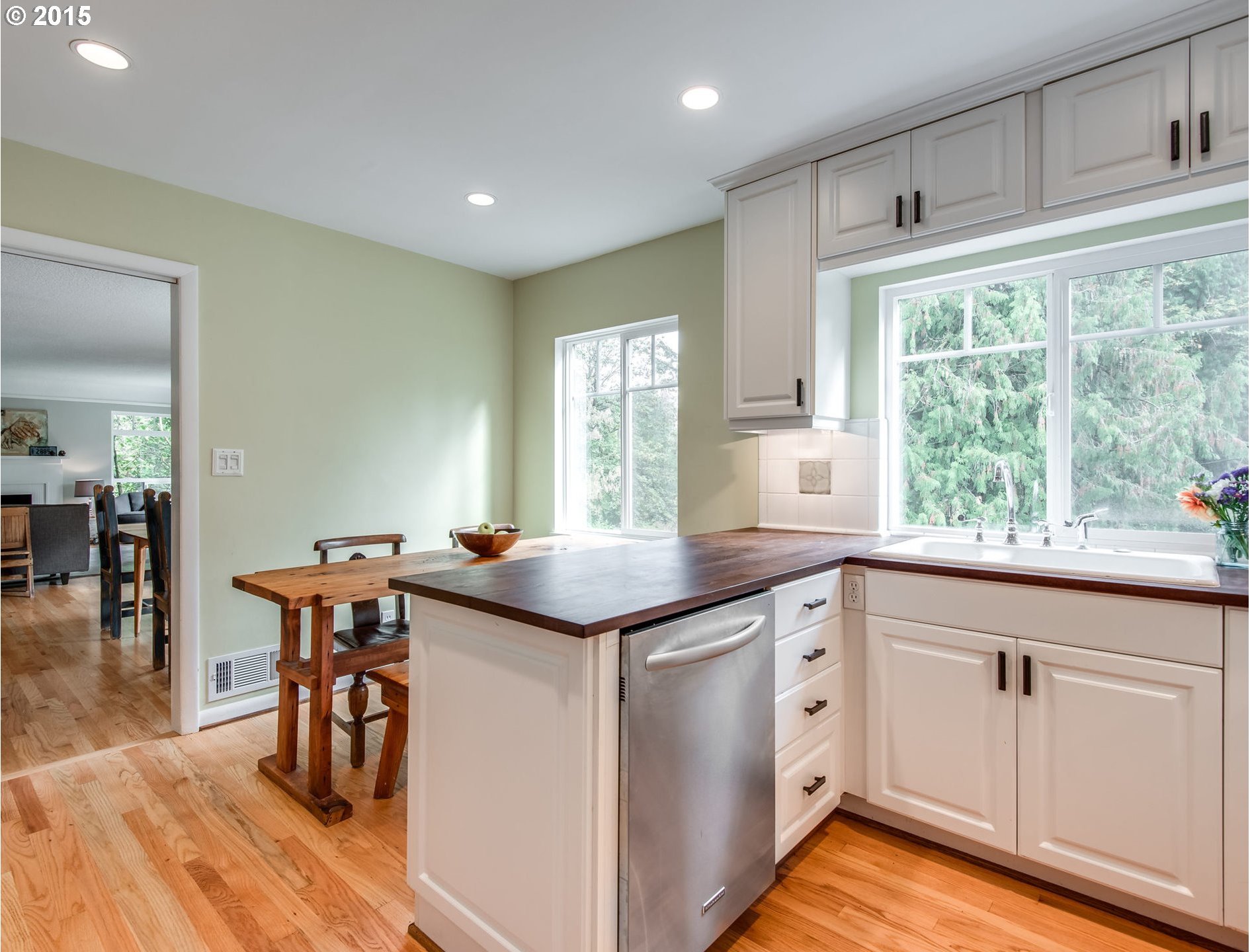 9921 Southwest Lancaster Road Portland, OR 97219 - Photo 7 of 19 Gallery Image 7