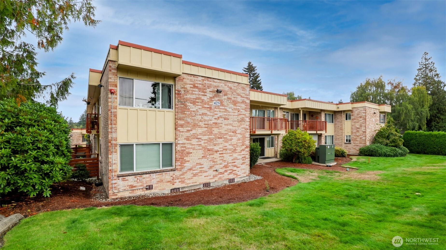 425 45th Street Southwest, Unit 208 Everett, WA 98203 - Photo 27 of 32 Gallery Image 27