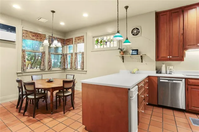 $450,000 | 2700 Octavia Street, New Orleans, LA 70115