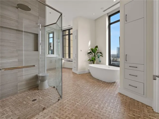 $18,500 | 3376 Peachtree Road Northeast, Unit 35B, Atlanta, GA 30326