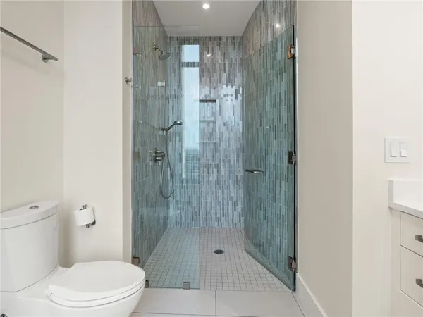 $18,500 | 3376 Peachtree Road Northeast, Unit 35B, Atlanta, GA 30326