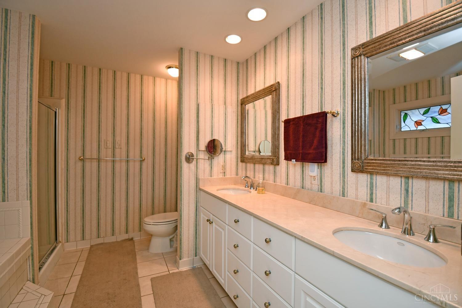 8849 Montgomery Road Cincinnati, OH 45236 - Photo 21 of 43
