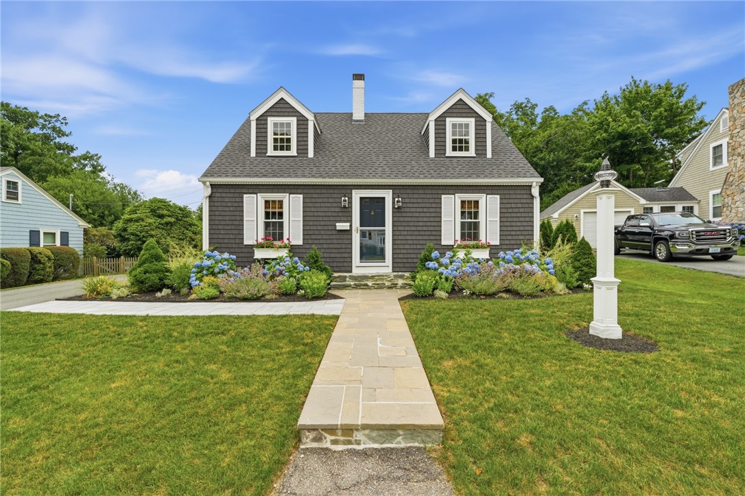 33 Nicholson Crescent Middletown, RI 02842 - Photo 1 of 47
