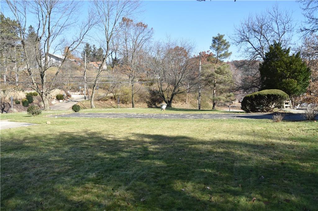 327 Siebert Road Pittsburgh, PA 15237 - Photo 6 of 19