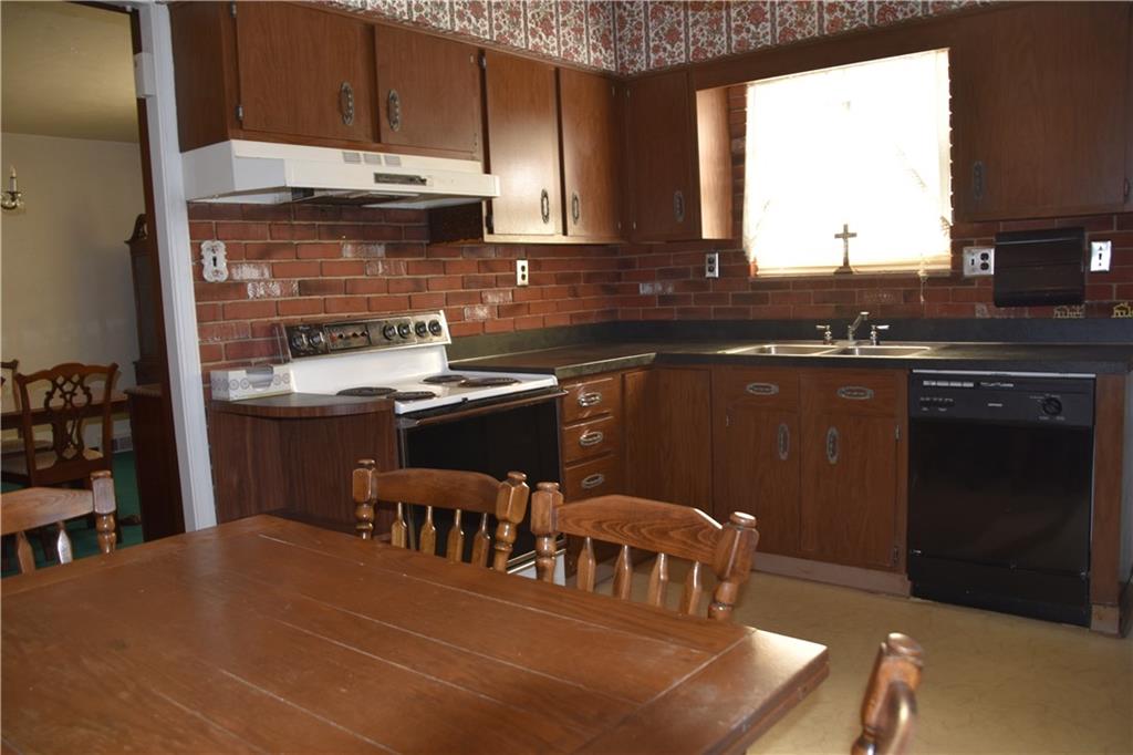 327 Siebert Road Pittsburgh, PA 15237 - Photo 9 of 19