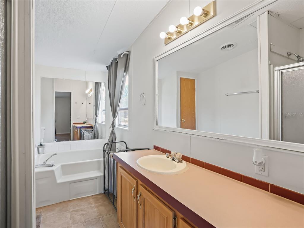 16634 Southwest 47th Place Road Ocala, FL 34481 - Photo 13 of 41 Gallery Image 13