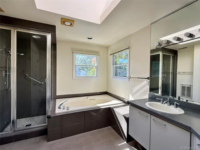 $1,390,000 | 7 Cobblefield Lane, White Plains, NY 10605