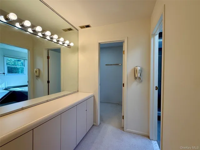 $1,390,000 | 7 Cobblefield Lane, White Plains, NY 10605