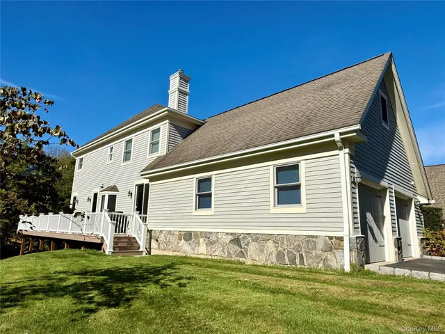 $1,390,000 | 7 Cobblefield Lane, White Plains, NY 10605