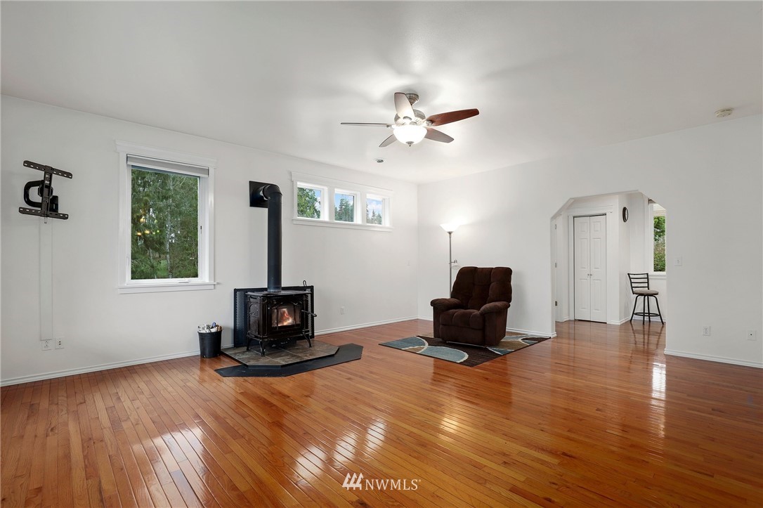 143 Sentinel Firs Road Port Hadlock, WA 98339 - Photo 6 of 40 Gallery Image 6