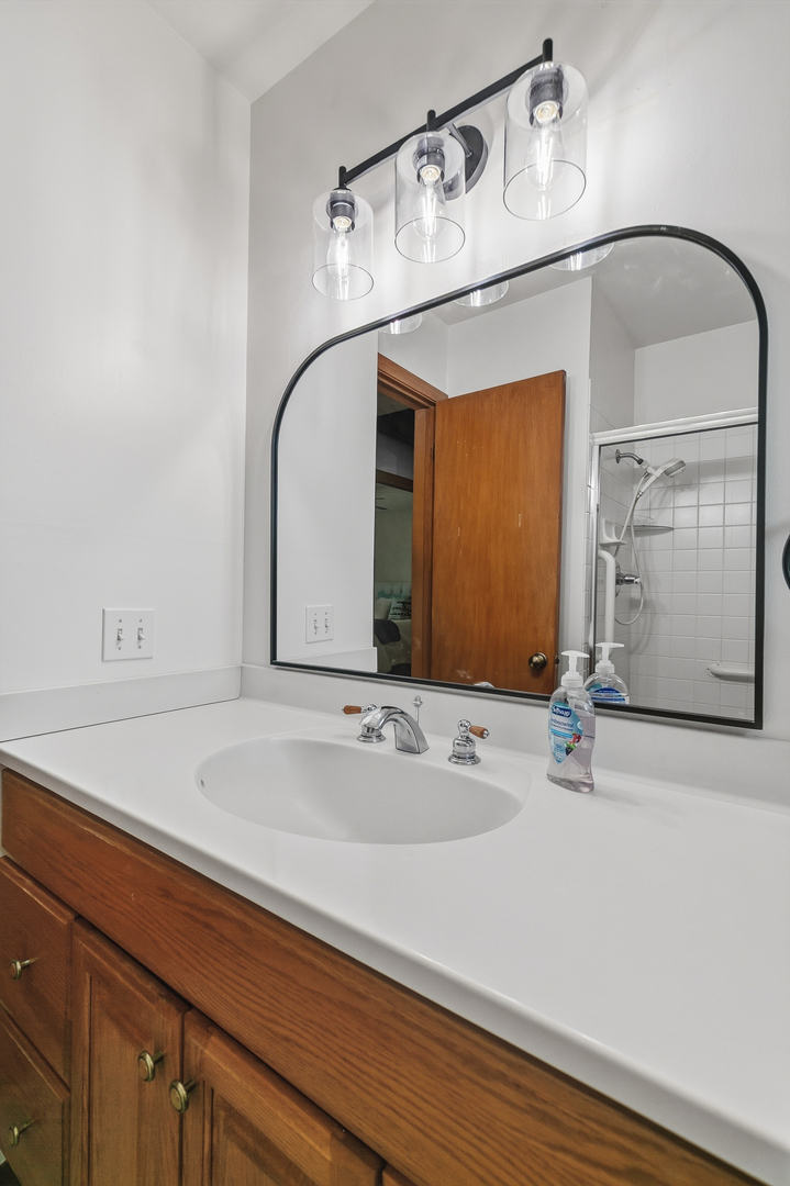2222 Hillandale Road Davenport, IA 52804 - Photo 15 of 32