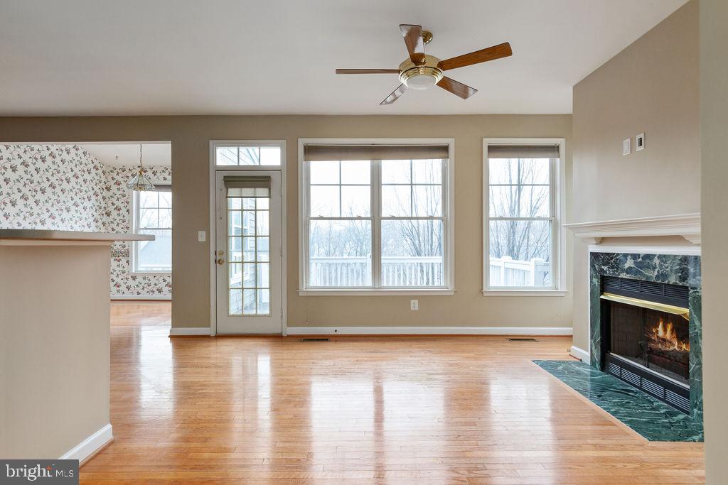 11121 Little Compton Drive Reston, VA 20191 - Photo 12 of 37 Gallery Image 12