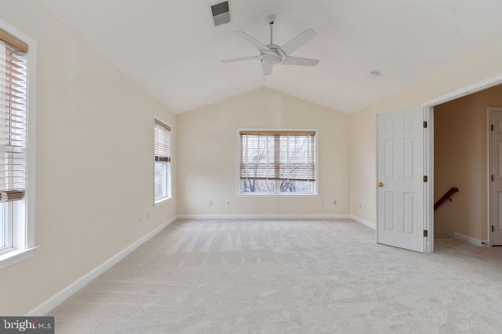 11121 Little Compton Drive Reston, VA 20191 - Photo 15 of 37 Gallery Image 15