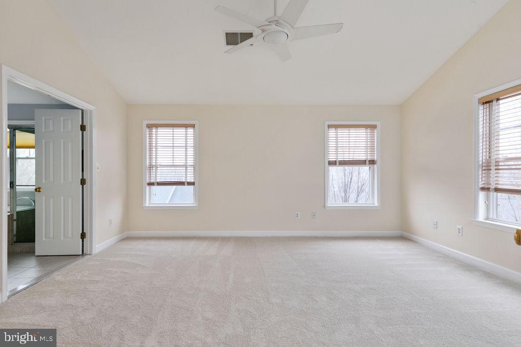 11121 Little Compton Drive Reston, VA 20191 - Photo 16 of 37 Gallery Image 16