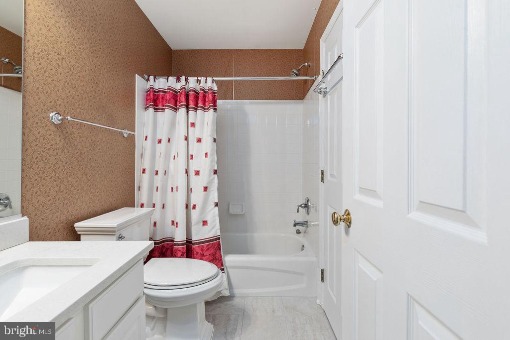 11121 Little Compton Drive Reston, VA 20191 - Photo 22 of 37 Gallery Image 22