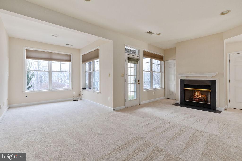 11121 Little Compton Drive Reston, VA 20191 - Photo 25 of 37 Gallery Image 25