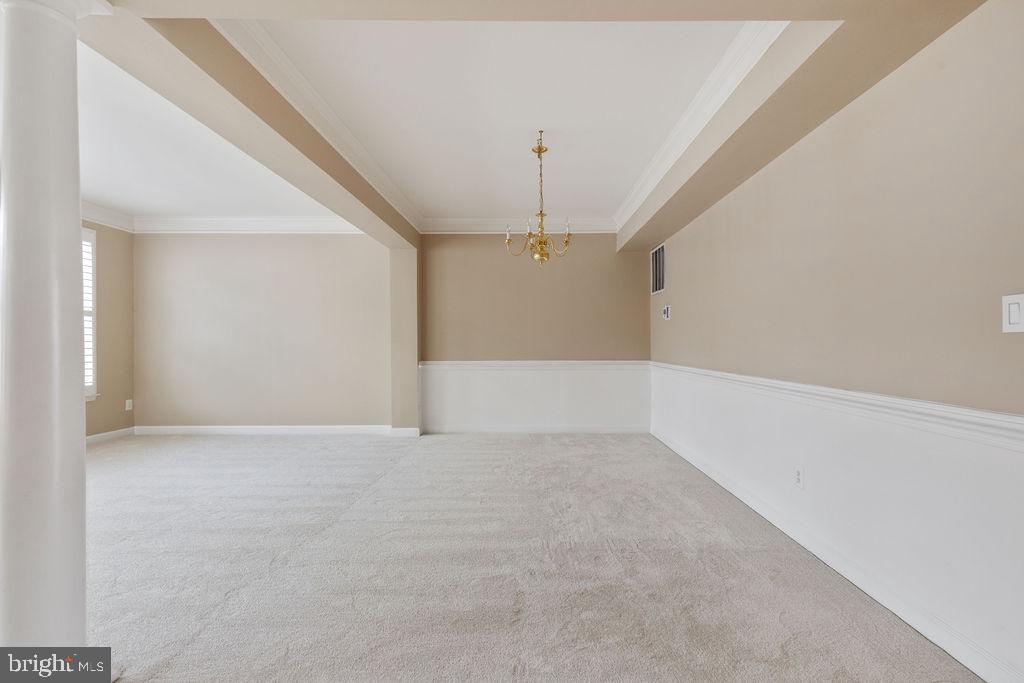 11121 Little Compton Drive Reston, VA 20191 - Photo 7 of 37 Gallery Image 7