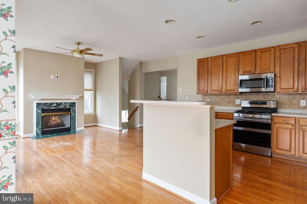 11121 Little Compton Drive Reston, VA 20191 - Photo 9 of 37 Gallery Image 9