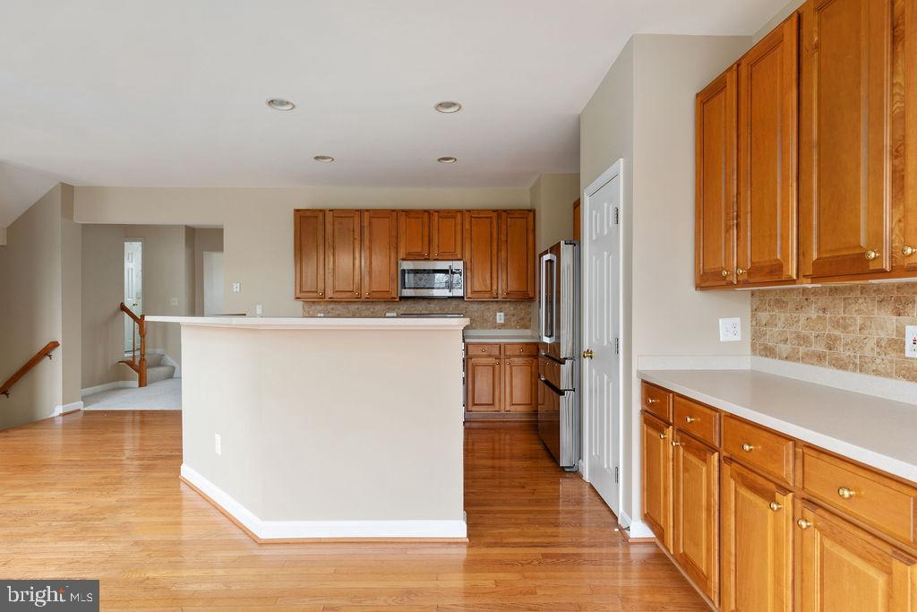11121 Little Compton Drive Reston, VA 20191 - Photo 10 of 37 Gallery Image 10