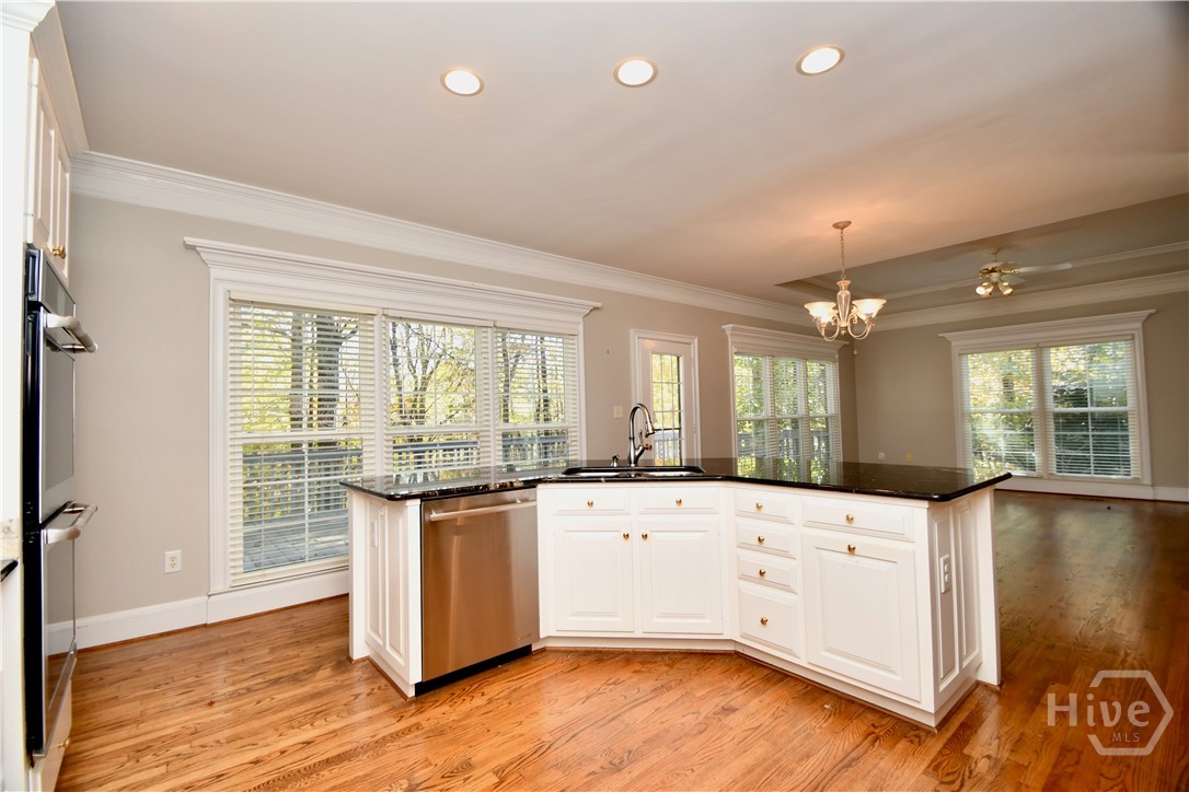 218 Thornhill Drive Athens, GA 30607 - Photo 10 of 68