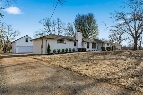 $4,975 | 283 Lake Terrace Drive, Hendersonville, TN 37075