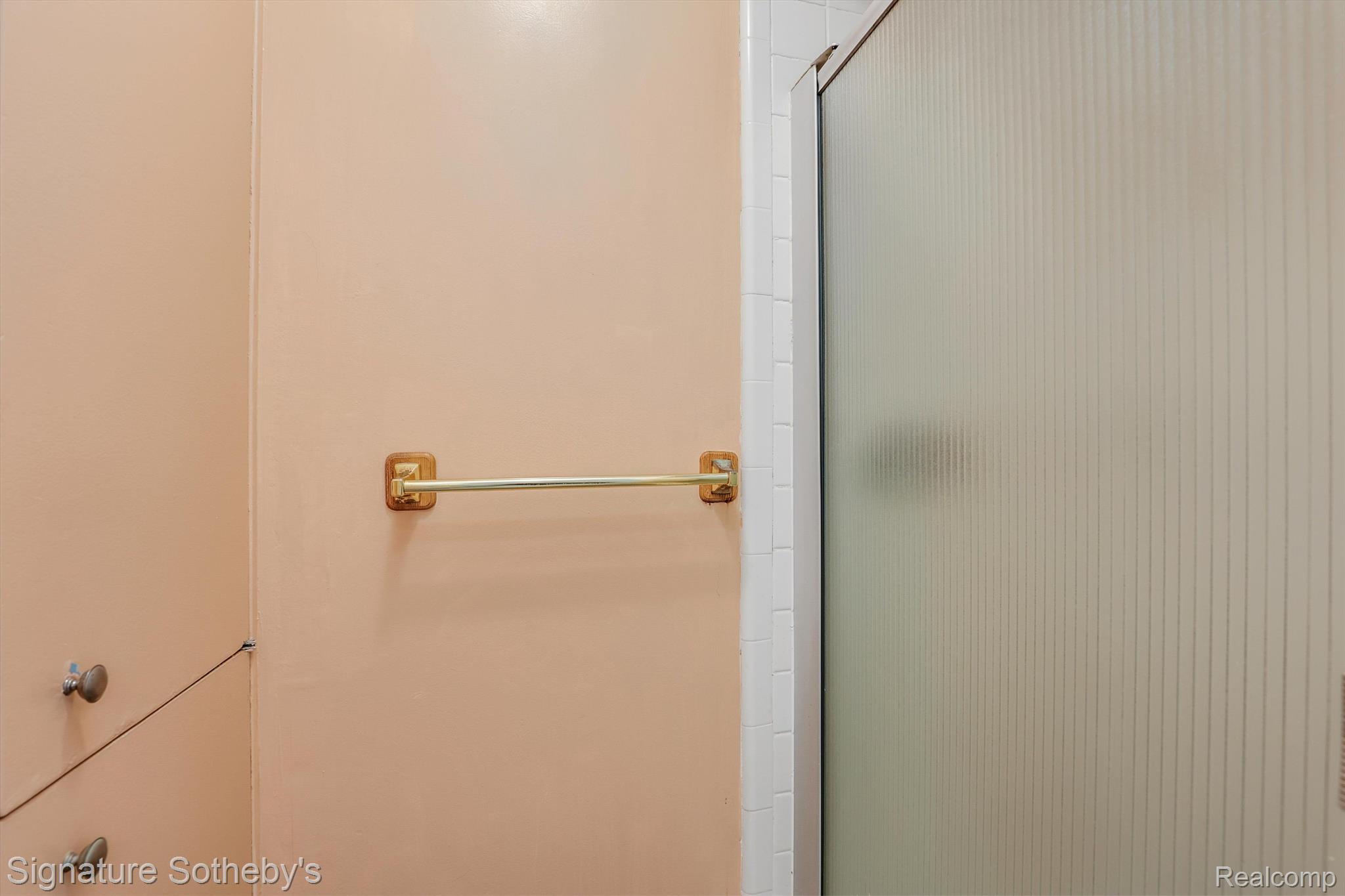 915 Cook Road Grosse Pointe, MI 48236 - Photo 23 of 38 Gallery Image 23