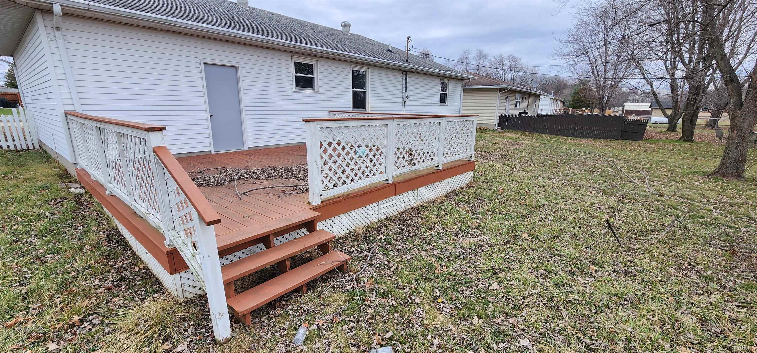 741 Ficklin Street Mount Carmel, IL 62863 - Photo 3 of 8