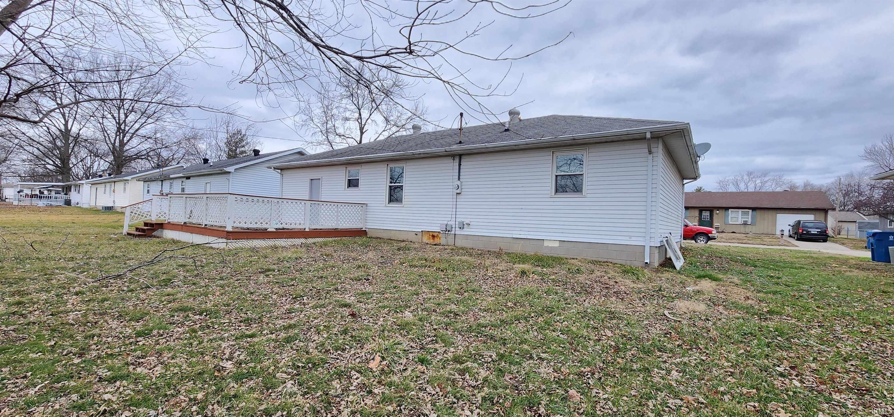 741 Ficklin Street Mount Carmel, IL 62863 - Photo 4 of 8