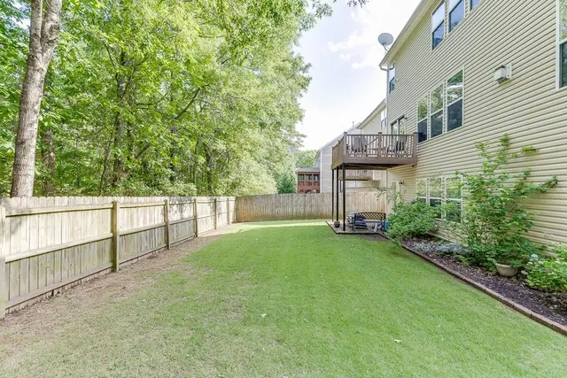 a park view with a entertaining space