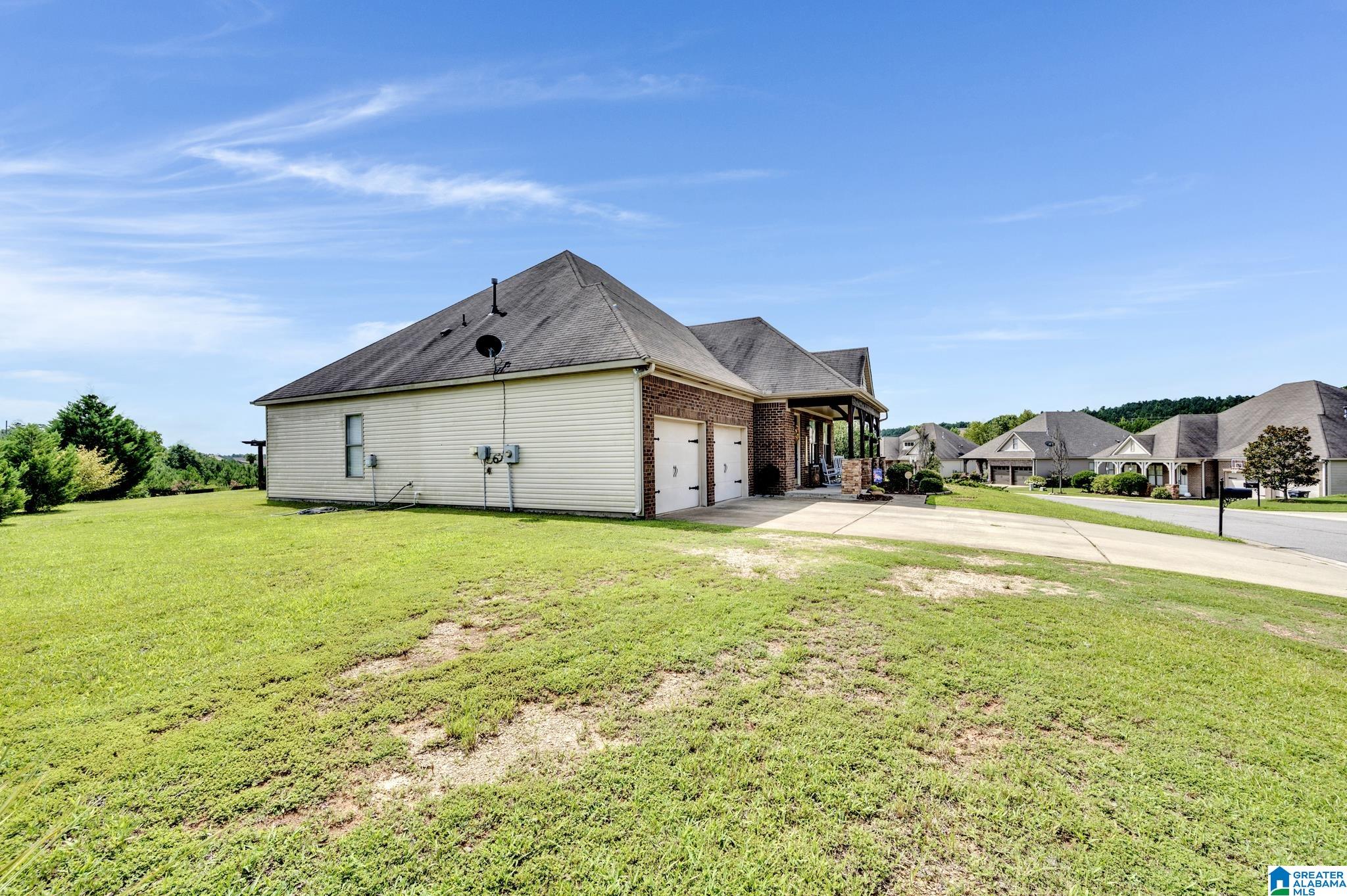 588 Village Springs Lane Springville, AL 35146 - Photo 4 of 35