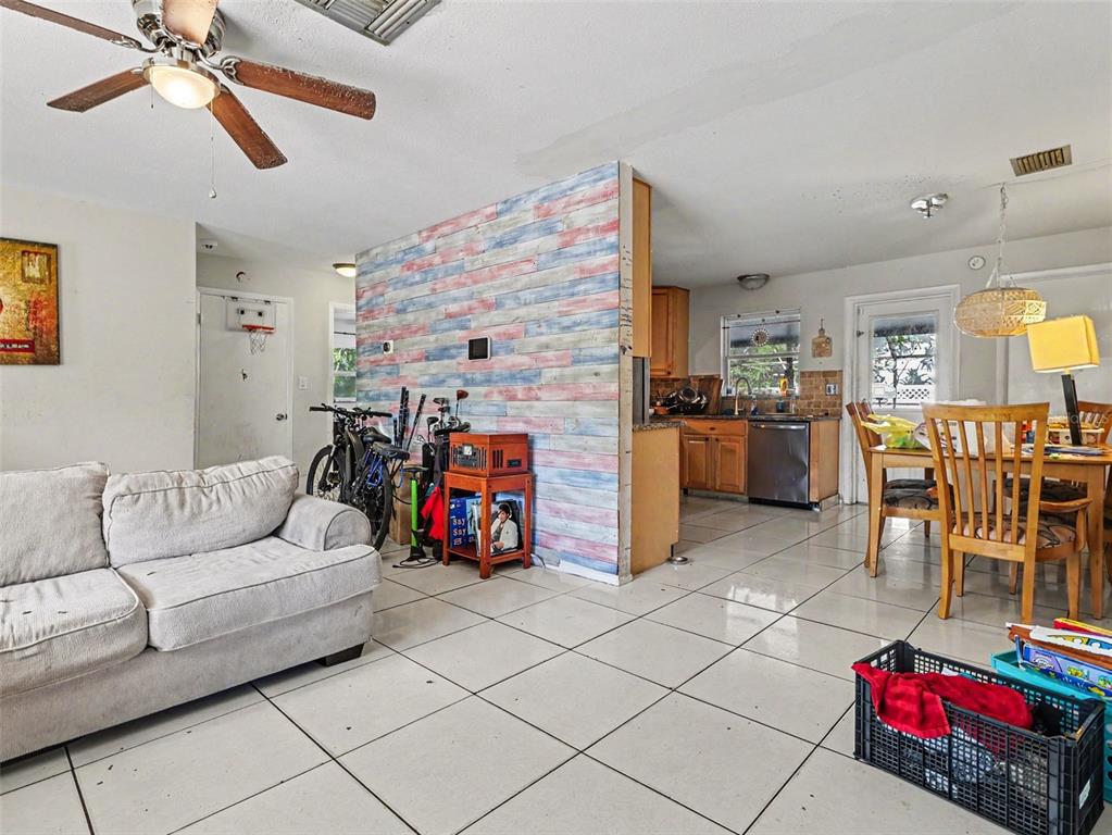 415 Oakmount Road Clearwater, FL 33765 - Photo 6 of 26