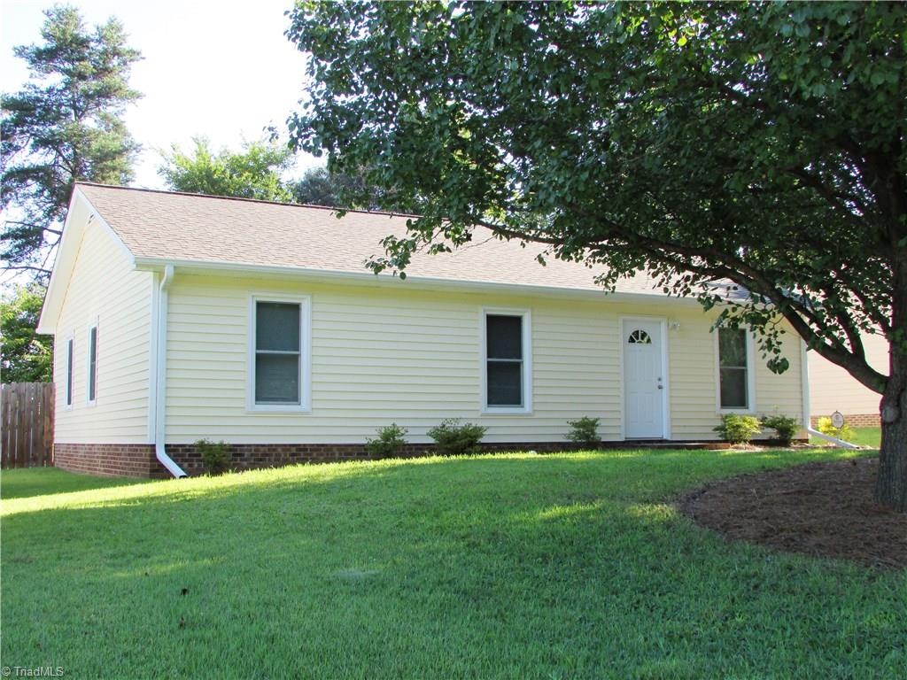 524 Apple Ridge Road Greensboro, NC 27406 - Photo 2 of 17 Gallery Image 2