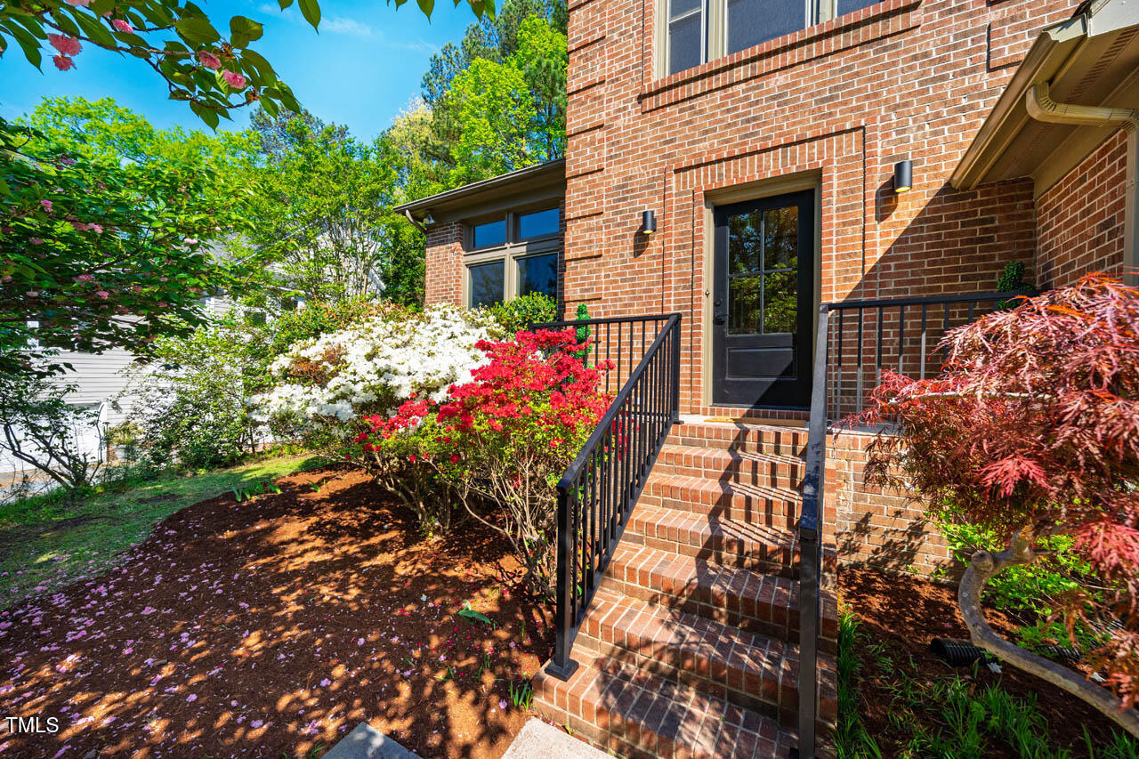 103 Windhover Drive Chapel Hill, NC 27514 - Photo 4 of 61 front view of a house
