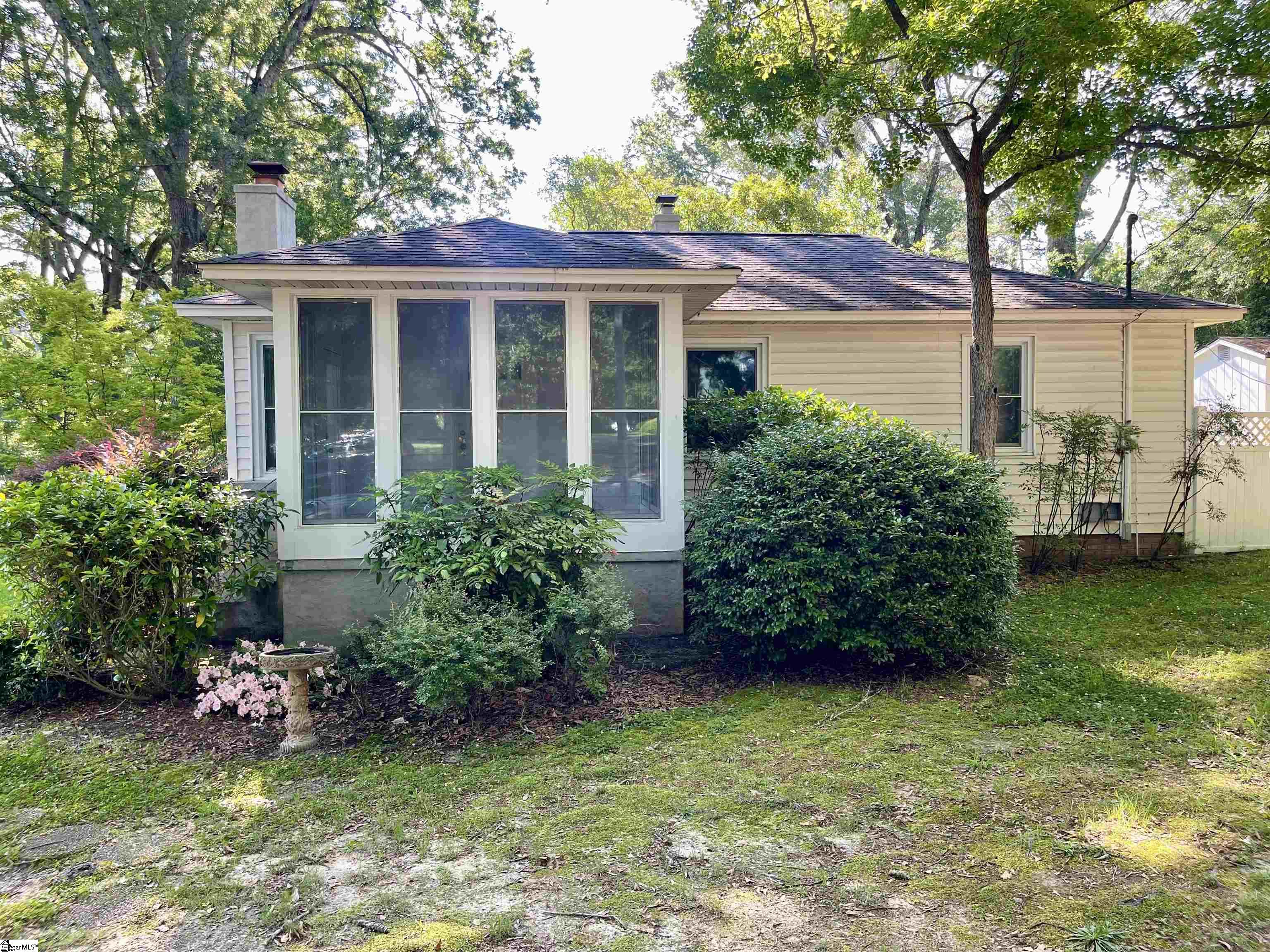 600 Calvert Avenue Clinton, SC 29325 - Photo 1 of 25