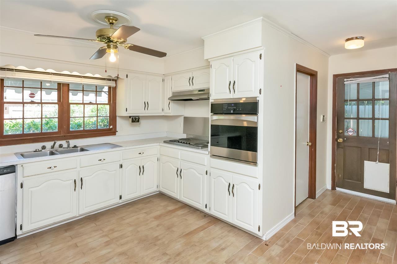 421 Gordonwood Court Mobile, AL 36606 - Photo 12 of 41