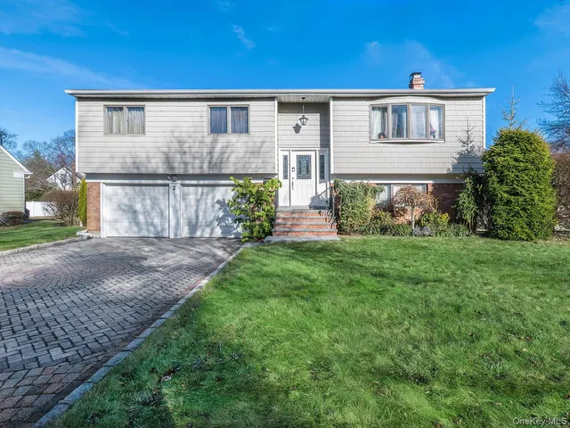 $1,389,000 | 2 Terry Court, Glen Head, NY 11545