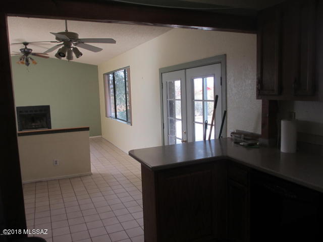 1063 Pendleton Drive Rio Rico, AZ 85648 - Photo 8 of 46