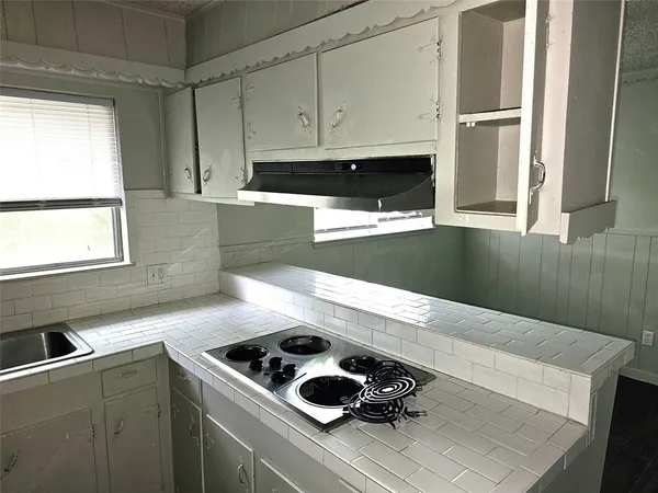 $2,100 | 2421 16th Avenue North, Texas City, TX 77590