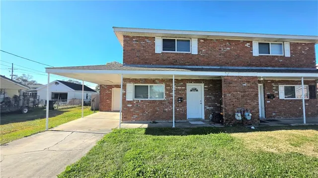 $1,800 | 411 Omega Street, Unit B, Belle Chasse, LA 70037