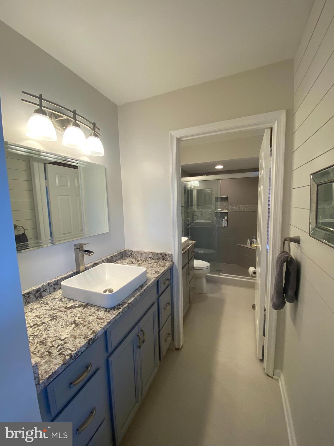 8012 Diving Cliff Lane Springfield, VA 22153 - Photo 13 of 29 Main Bedroom double Sinks