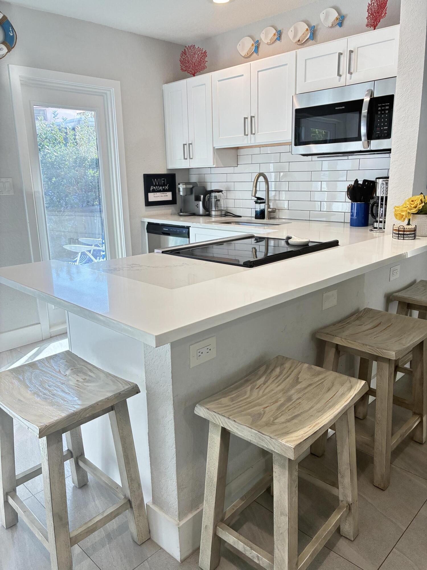 3412 Spring Street Pompano Beach, FL 33062 - Photo 2 of 15 IMG_0293