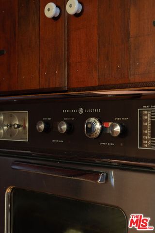 a close view of stove