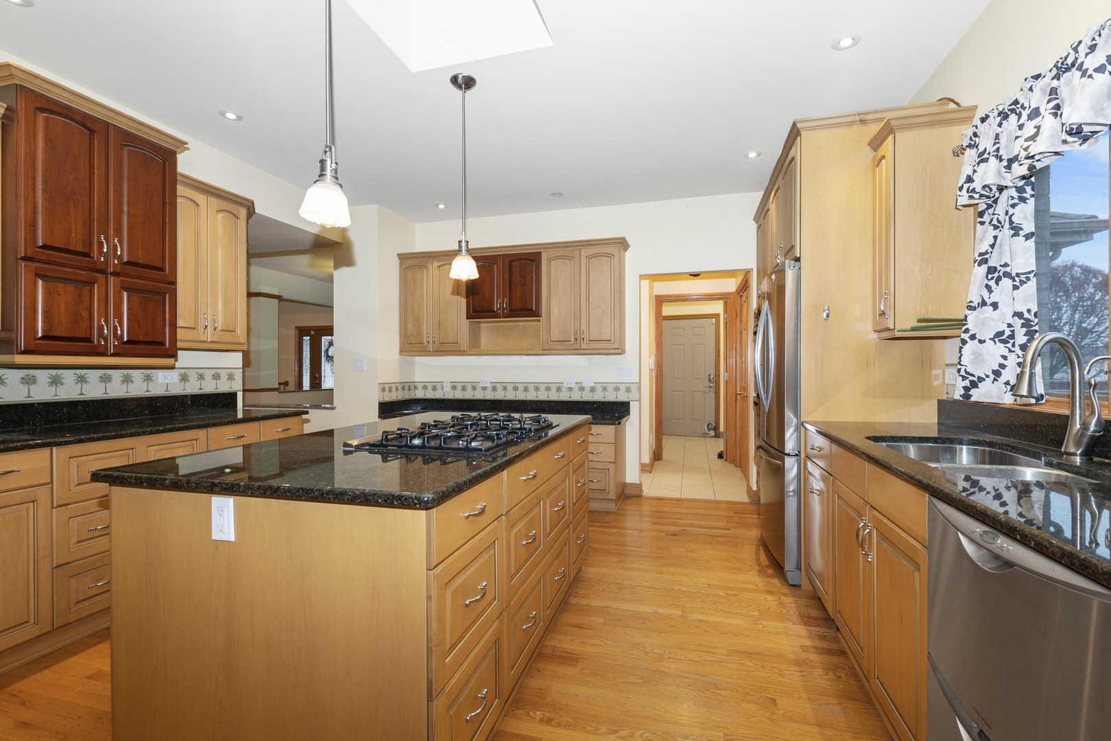 379 Coventry Lane Crete, IL 60417 - Photo 32 of 39 Gallery Image 32