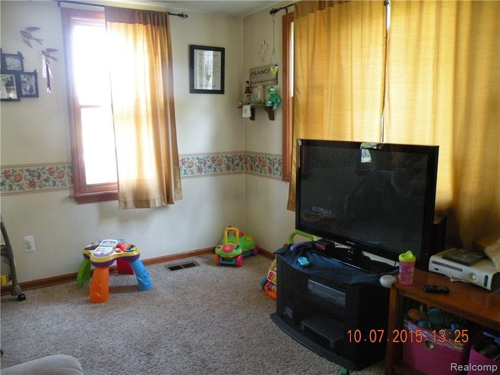 60451 Hayes Road Washington, MI 48094 - Photo 12 of 26
