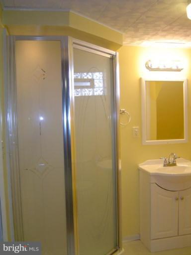 1517 Seling Avenue Rosedale, MD 21237 - Photo 14 of 21 lower level bath
