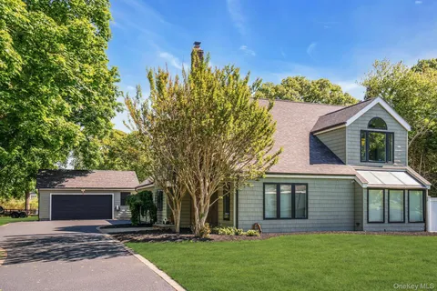 $1,099,000 | 3 Moor Lane, Patchogue, NY 11772