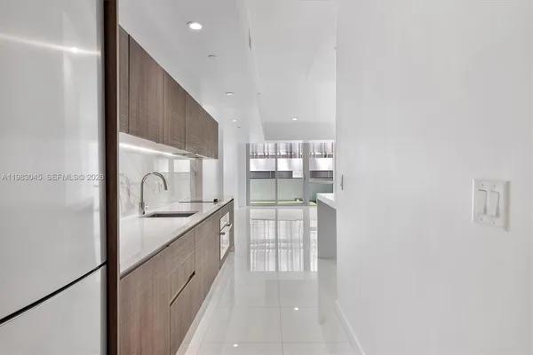 $3,000 | 851 Northeast 1st Avenue, Unit 307, Miami, FL 33132