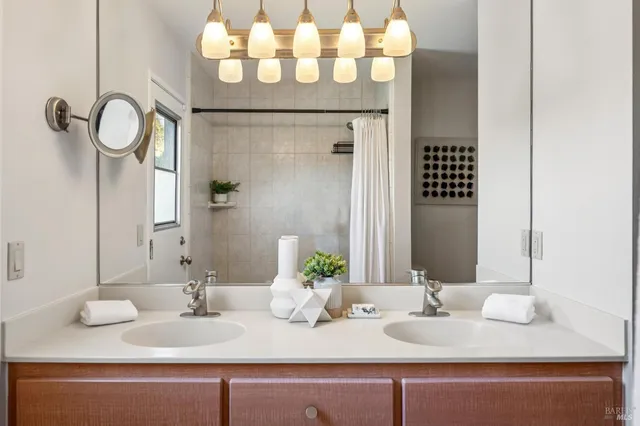 $1,245,000 | 479 Calle De La Mesa, Novato, CA 94949