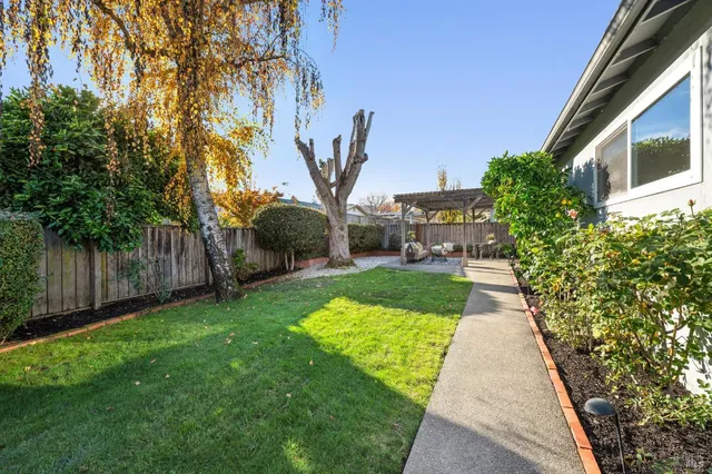 $1,245,000 | 479 Calle De La Mesa, Novato, CA 94949